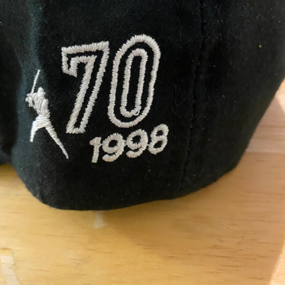Vintage Mark McGwire home run cap I 23